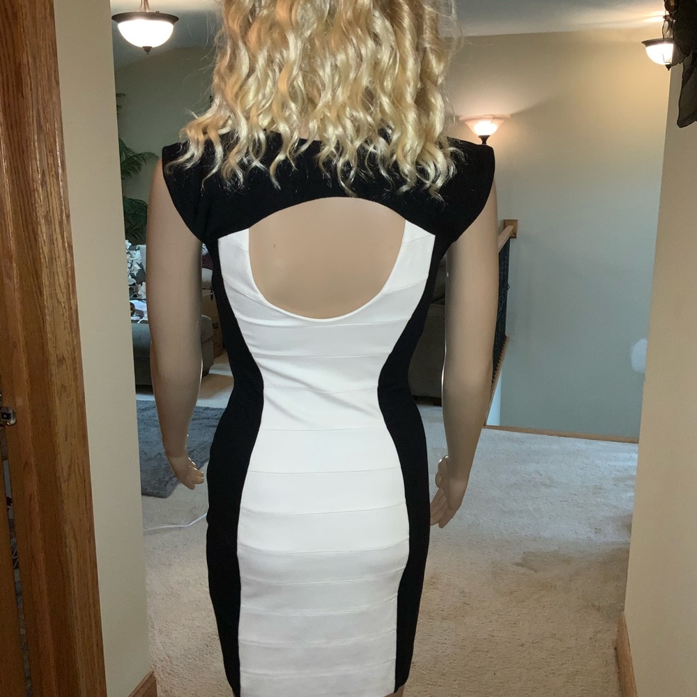 👗👗EXPRESS BANDAGE DRESS - Picture 4 of 5